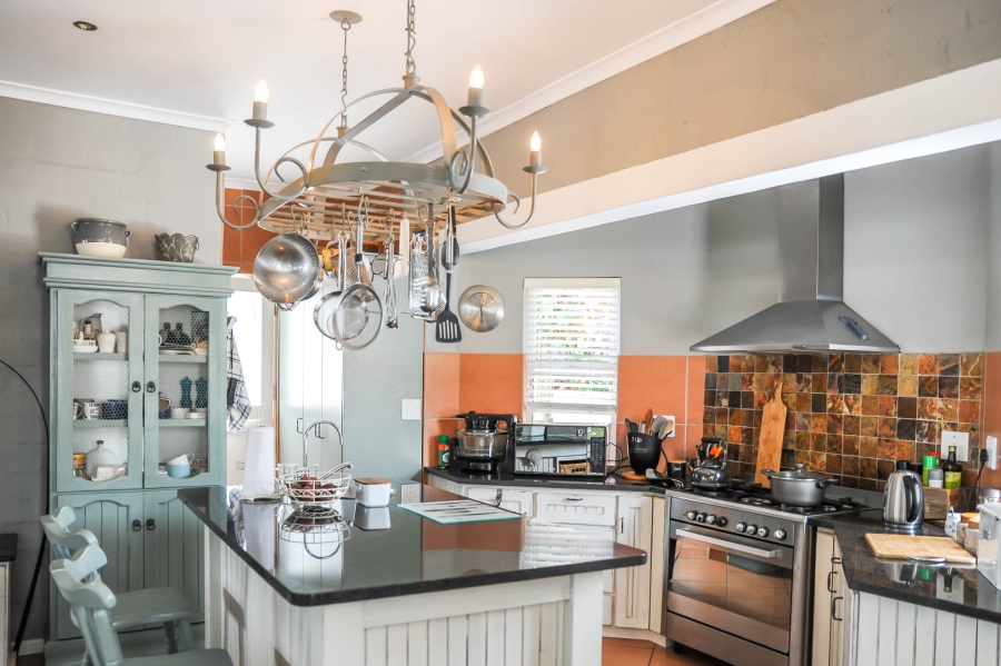 5 Bedroom Property for Sale in Myburgh Park Western Cape